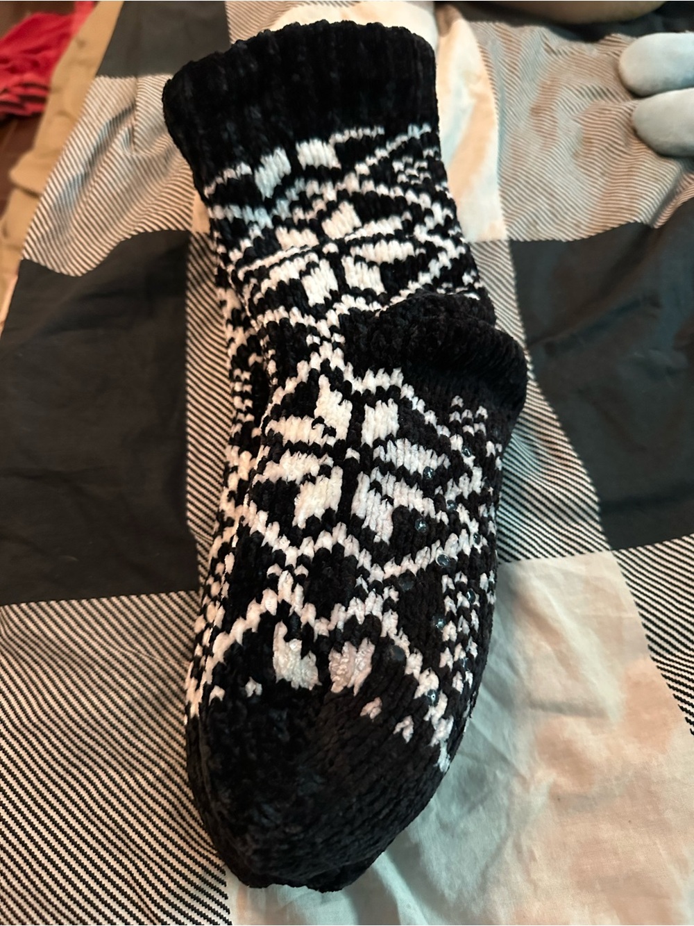 Source Unknown Black & White Nordic Knit Women's Casual Sock
